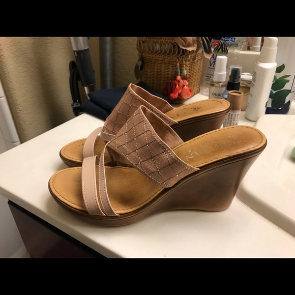 Italian Shoemakers Shoes - Comfortable dressy wedges